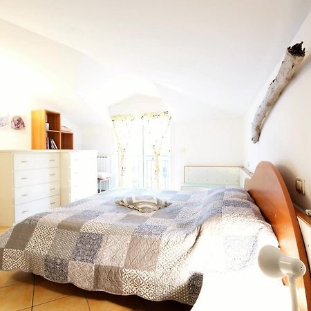 Apartamento Da Alessia Riva Ligure Exterior foto